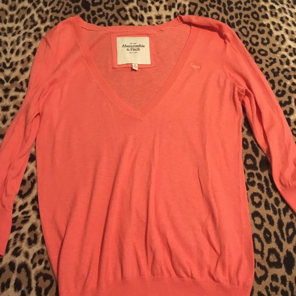 Abercrombie & Fitch sweater 🍑🍑